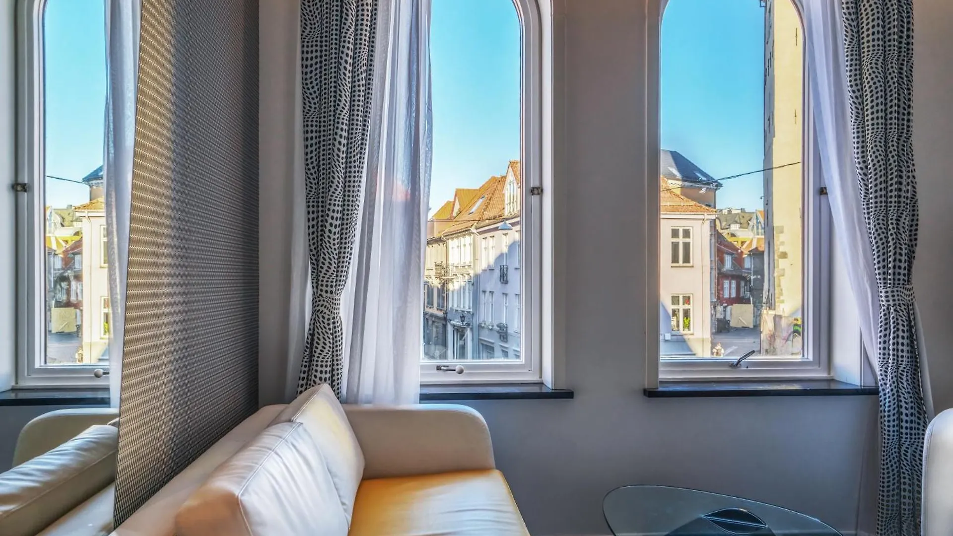 Magic Hotel Korskirken contacts